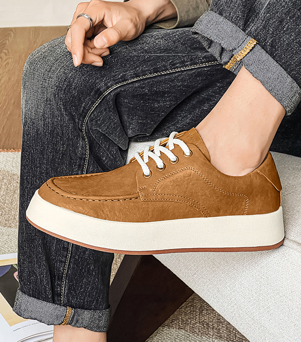 Victorio Men’s Casual Leather Sneakers – Timeless Craftsmanship