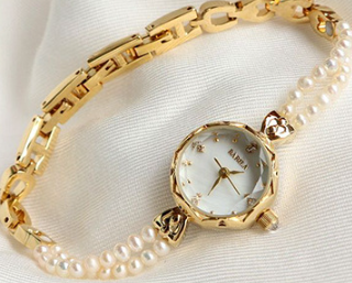 Celeste Vintage Gold-Plated Watch – Twin Pearl Women’s Timepiece